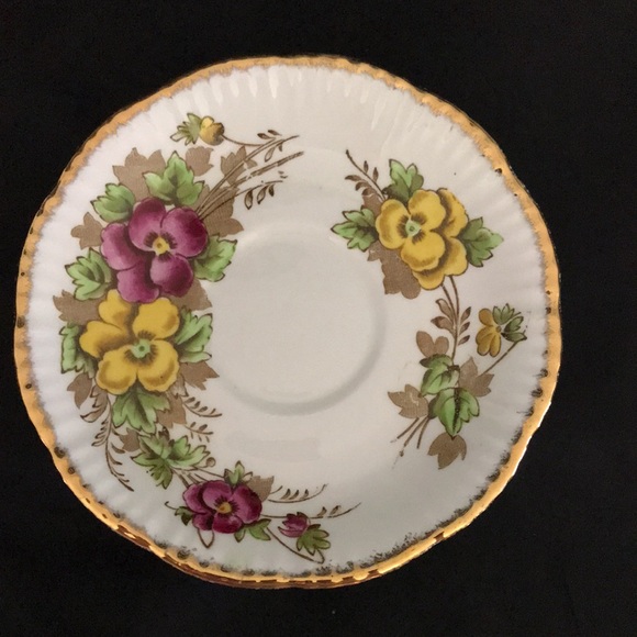 Vintage Salisbury Bone China Teacup and Saucer Pansy Pattern - Picture 7 of 9